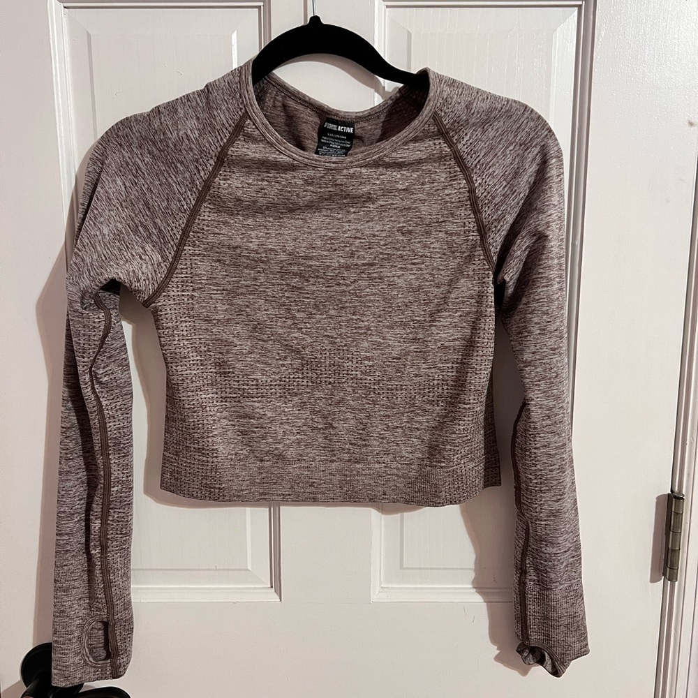Active crop top